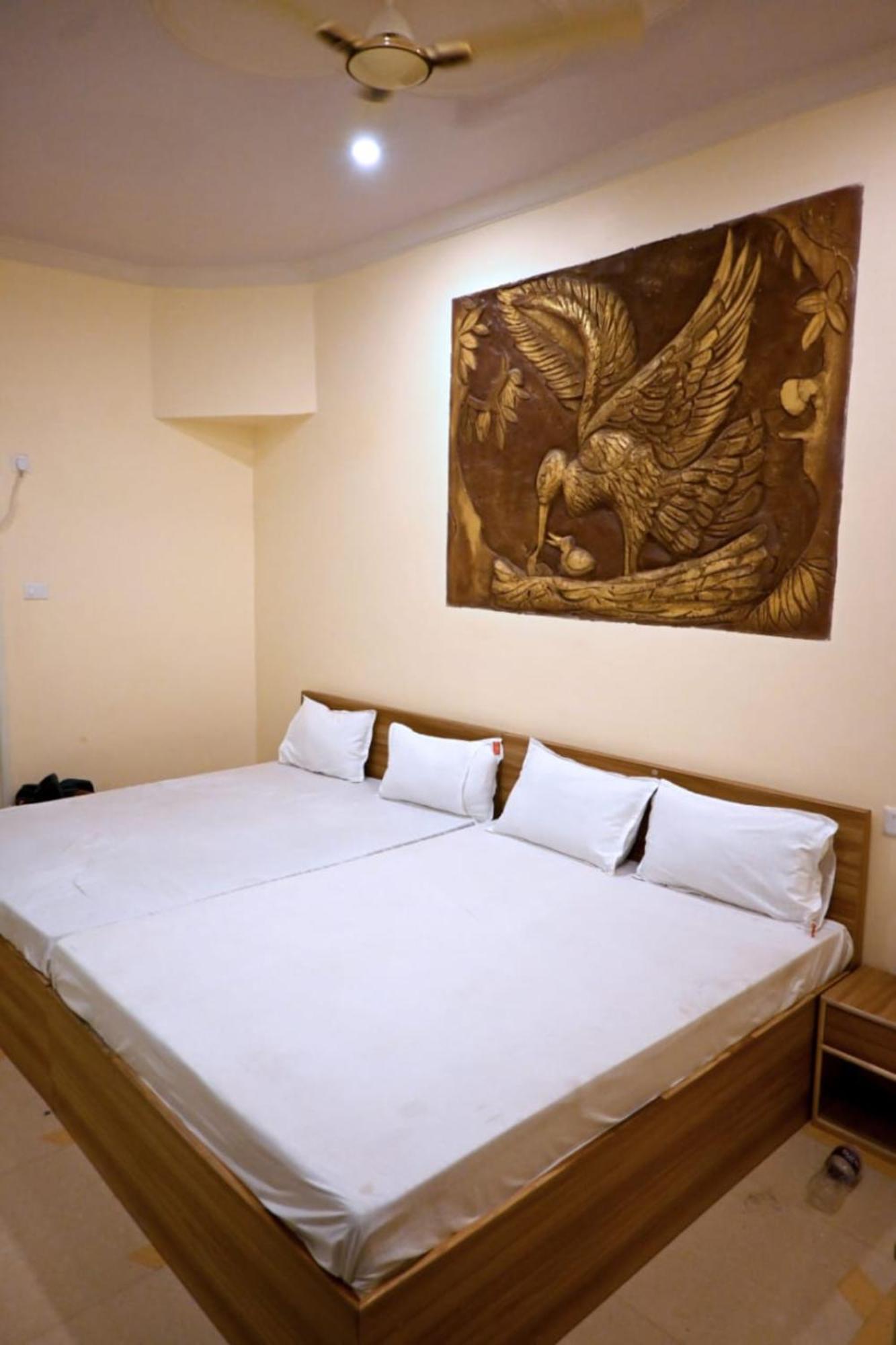 Goroomgo Bhagwan Das Hotel Varanasi